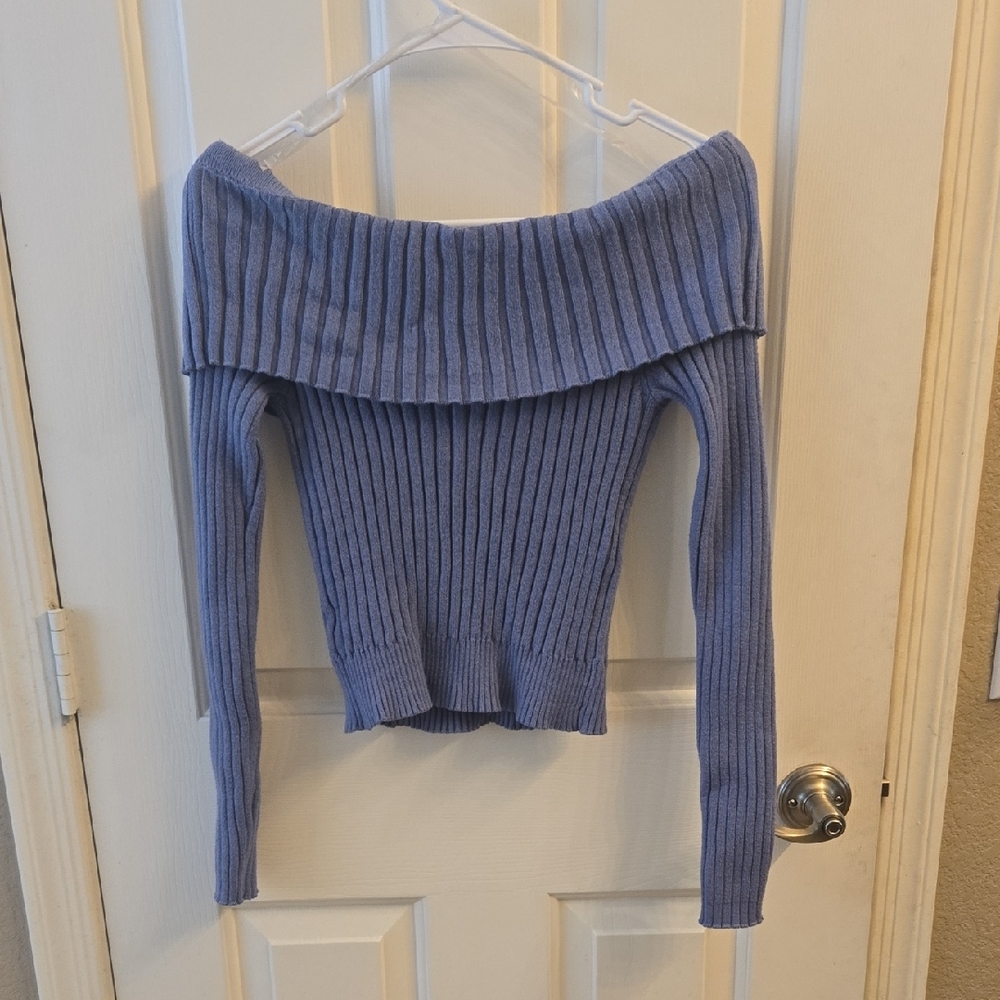 Off-Shoulder Ribbed Sweater in Blue - Picture 3 of 3